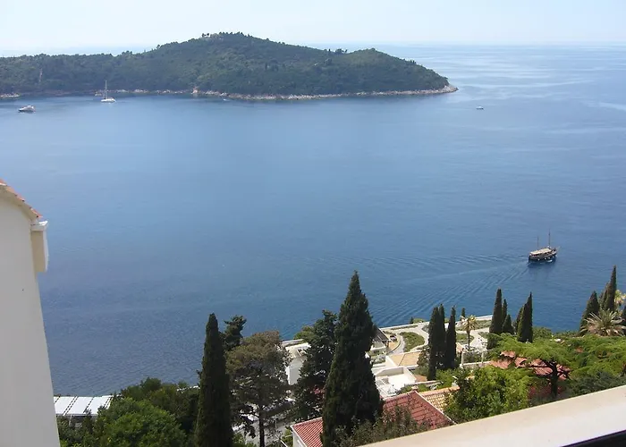 아파트먼트 비올라 아파트 *